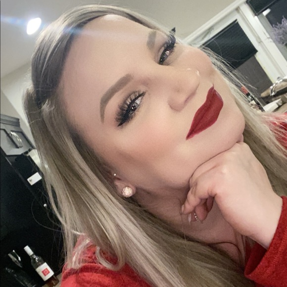 Meet your Posher, Becky - Picture 6 of 7